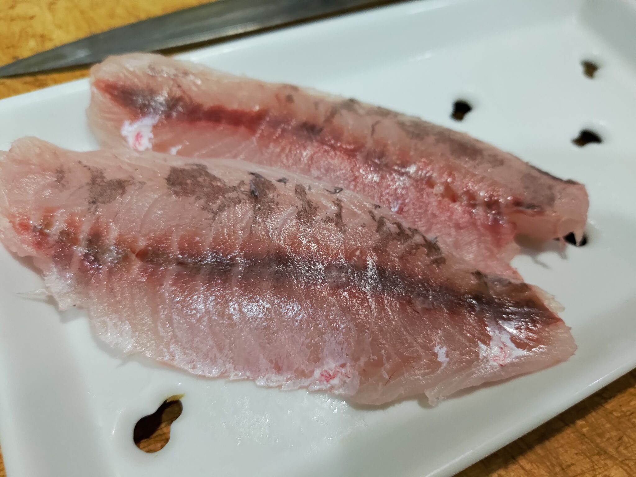 沖縄県の県魚「グルクン」ことタカサゴを食べ尽くす! | ヌローライフ